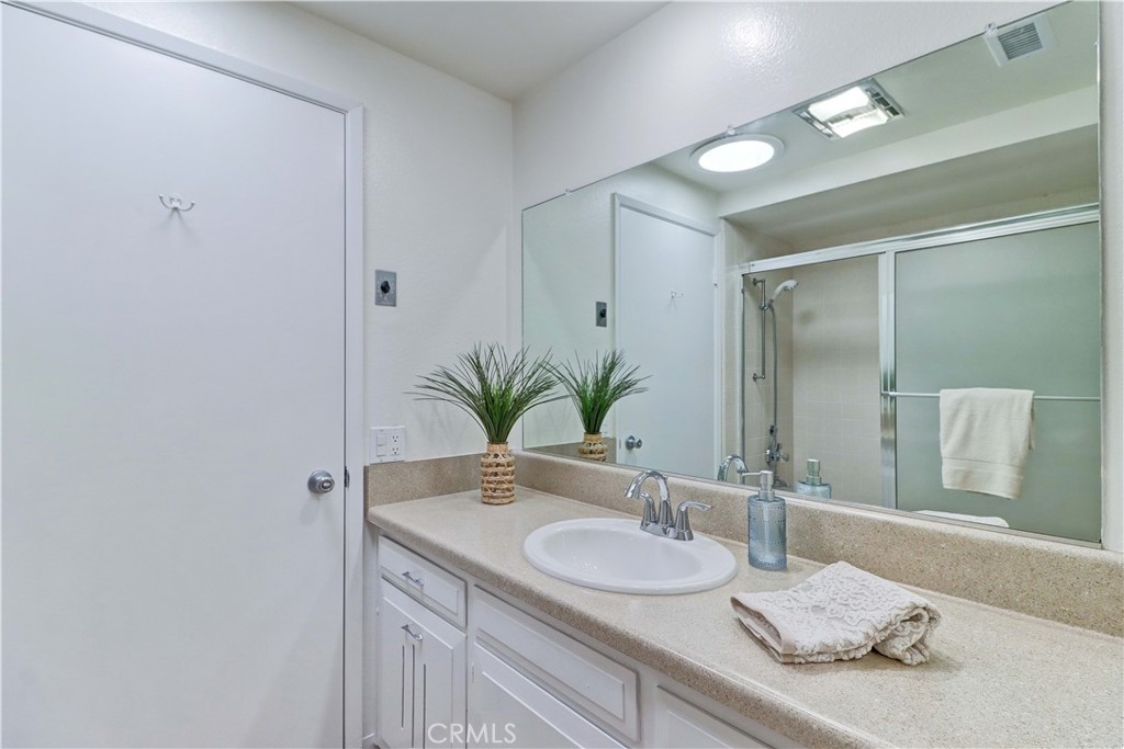 582 Avenida Majorca Q Property Photo 24