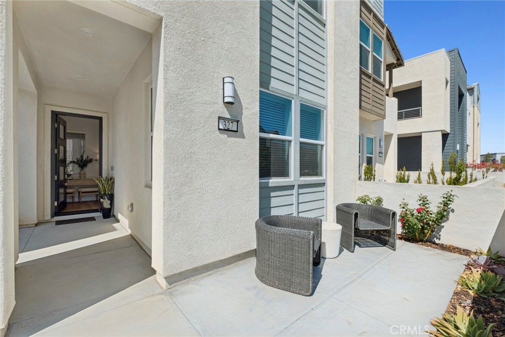 327 Baluster Property Photo 41