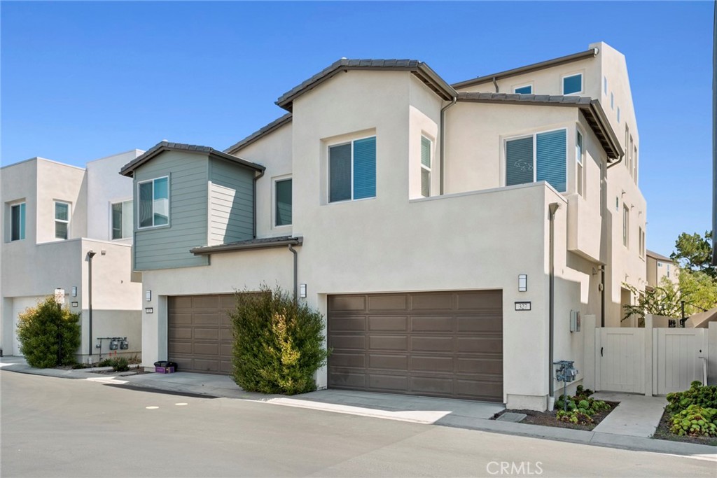 327 Baluster Property Photo 44