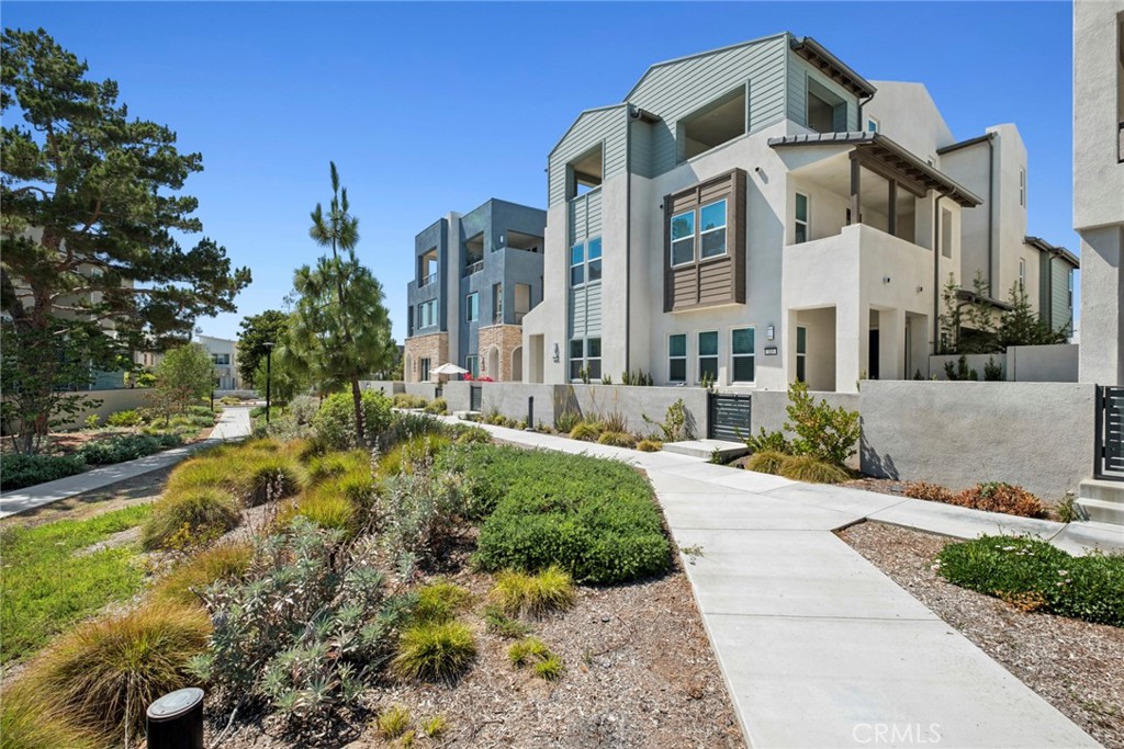 327 Baluster Property Photo 45