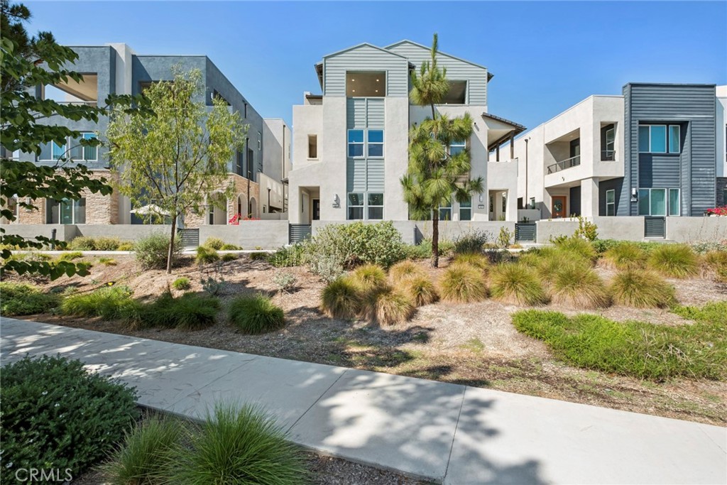 327 Baluster Property Photo 46