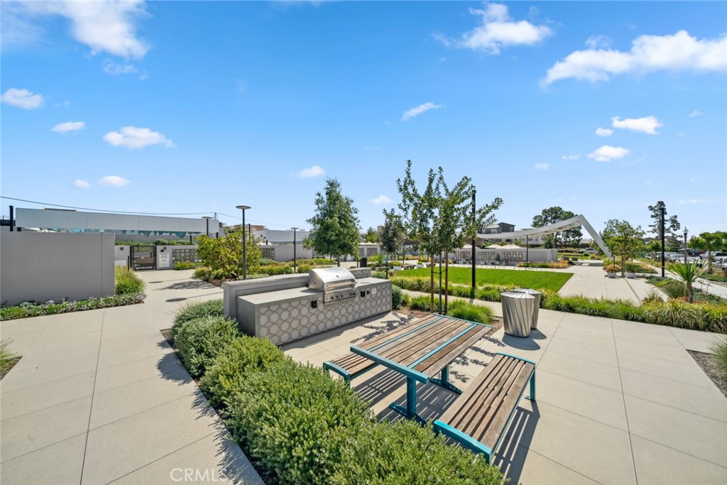 327 Baluster Property Photo 66