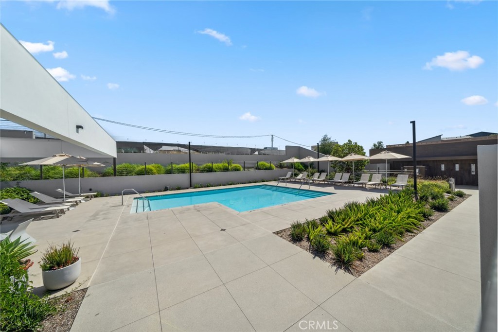 327 Baluster Property Photo 69