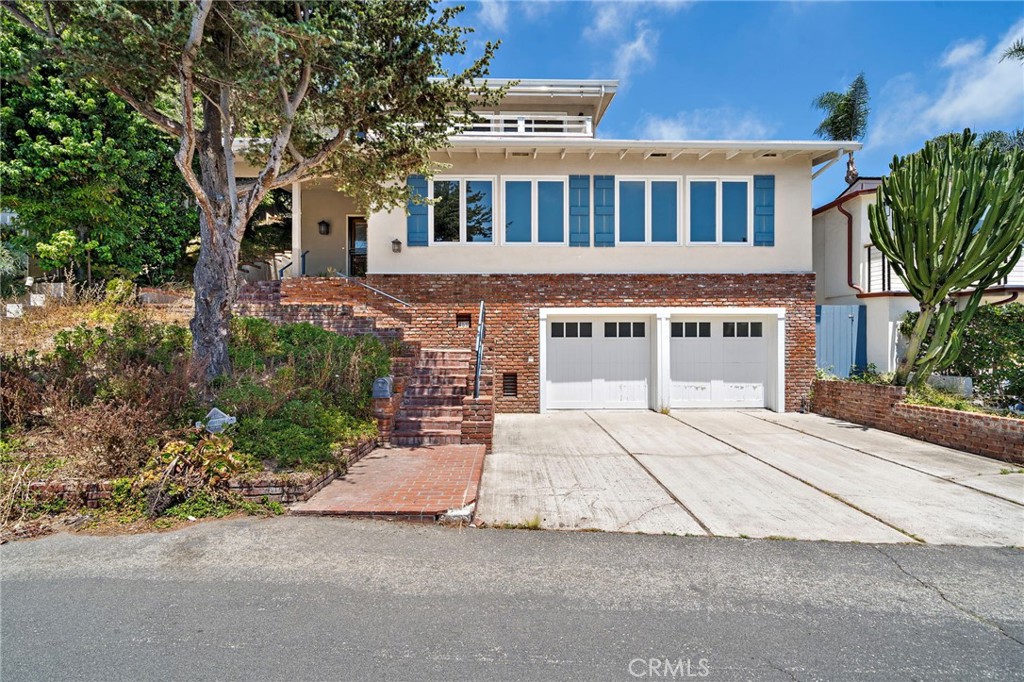 459 Hilledge Drive Property Photo 4