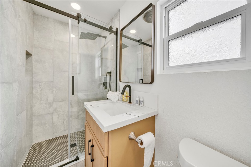 920 W Balboa Property Photo 14