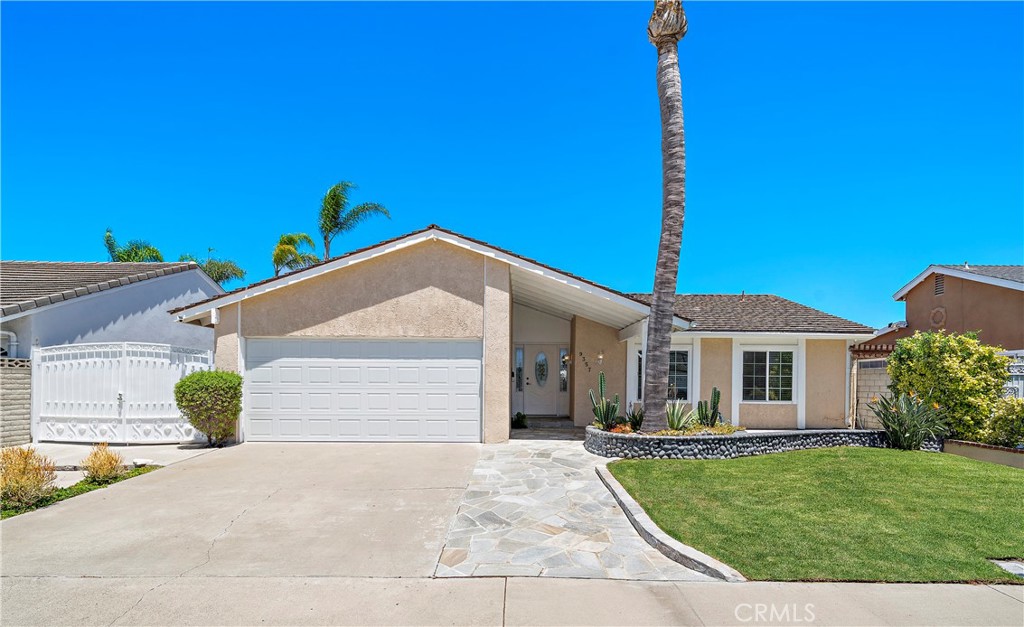 9357 Warbler Avenue Property Photo 1