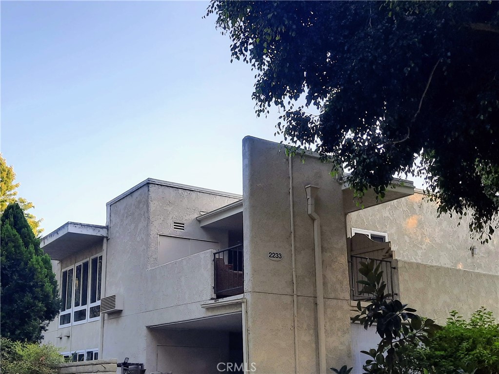 2233 Via Puerta N Property Photo 1