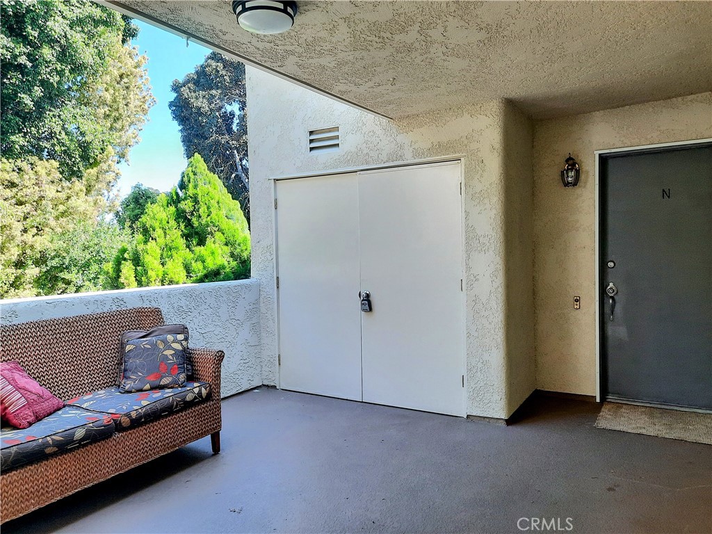 2233 Via Puerta N Property Photo 4