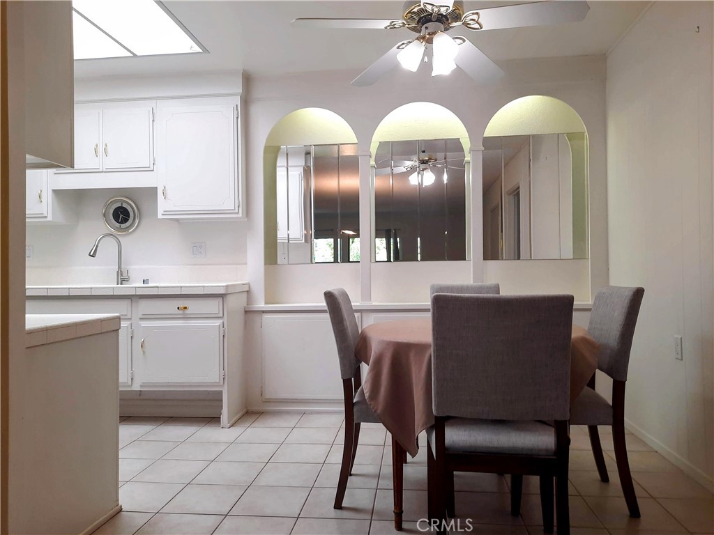 2233 Via Puerta N Property Photo 6