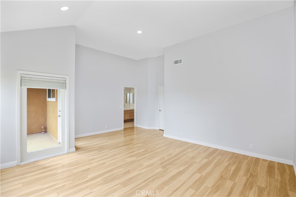 37 Auburn Aisle Property Photo 11