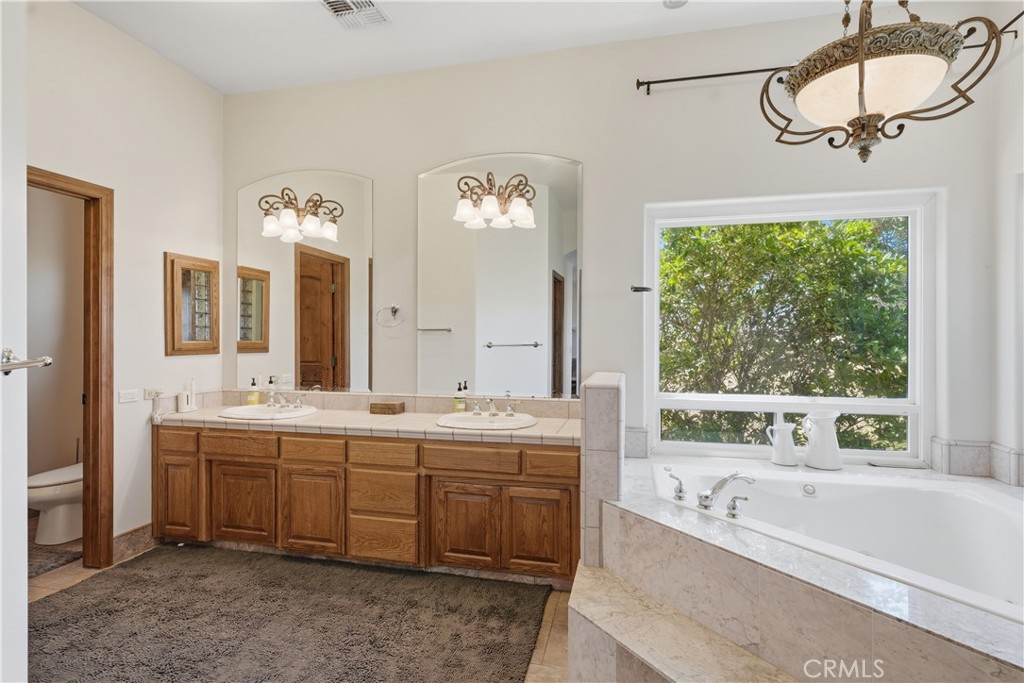 9701 S Granite Property Photo 18