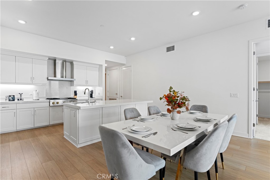 2602 Rivington Property Photo 7