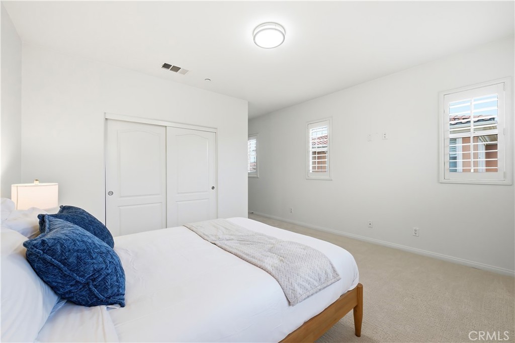 37 Roycroft Property Photo 26