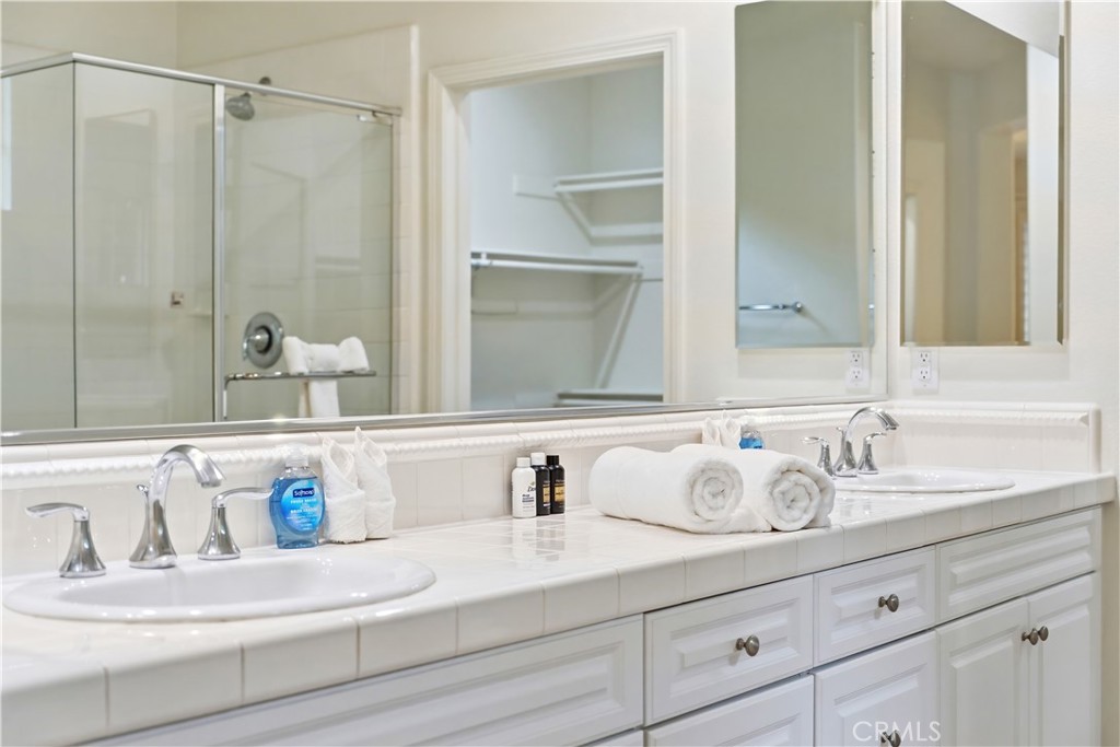 37 Roycroft Property Photo 30