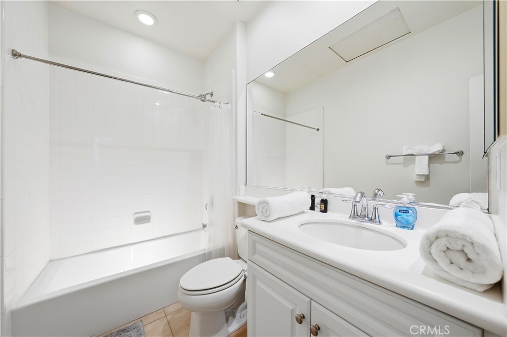 37 Roycroft Property Photo 32