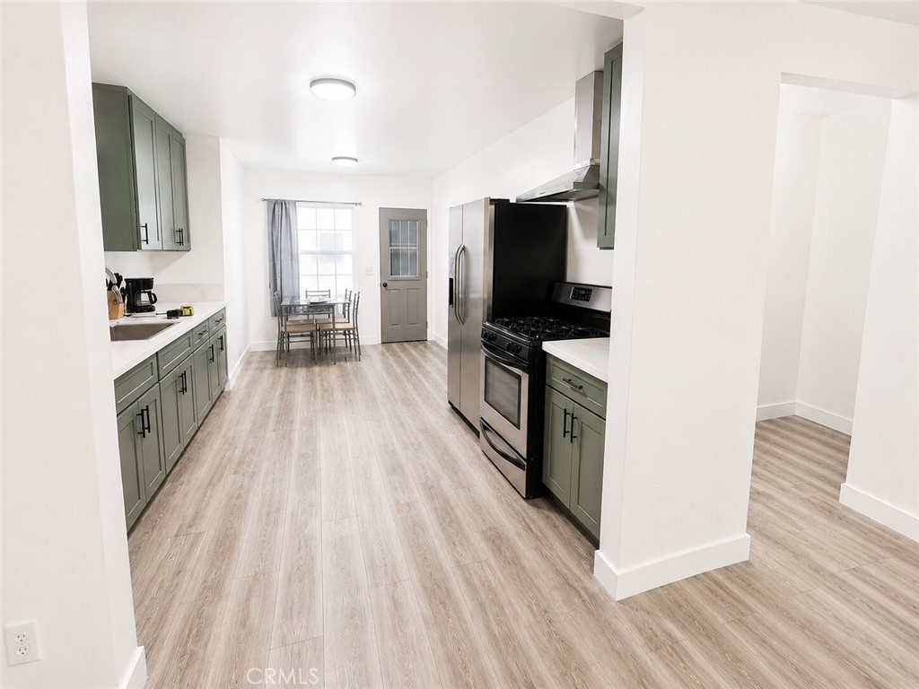 210 S Raitt Property Photo 1
