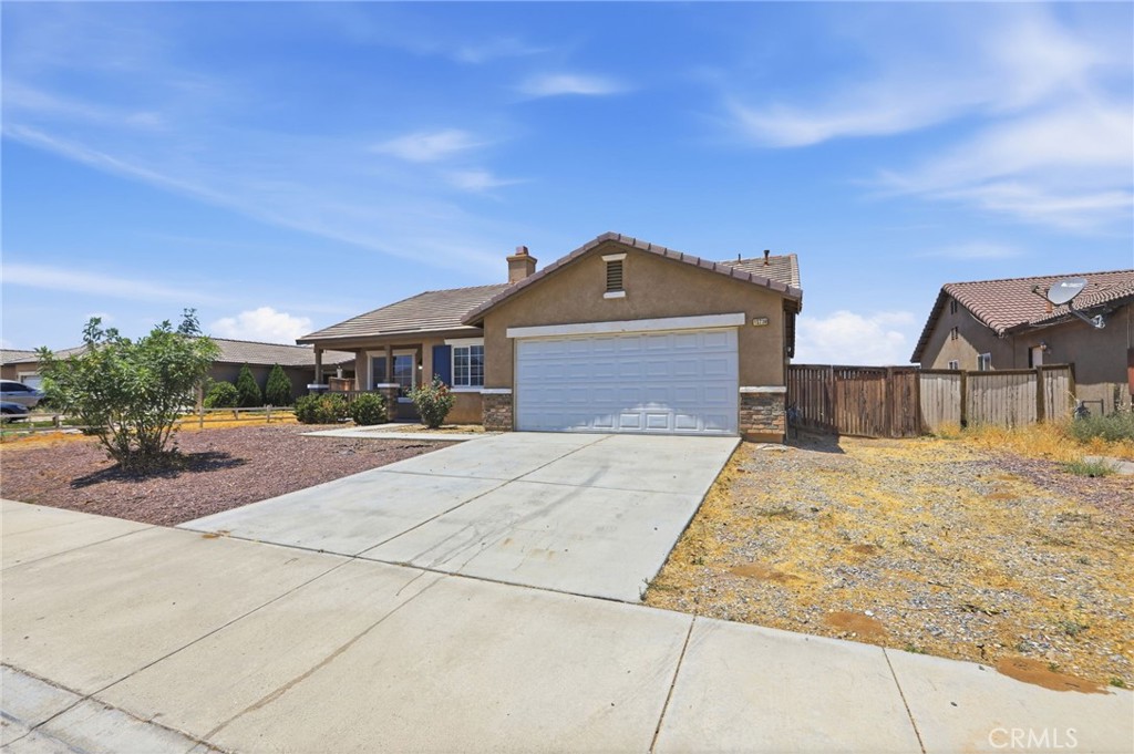 15730 Ox Hill Court Property Photo 2