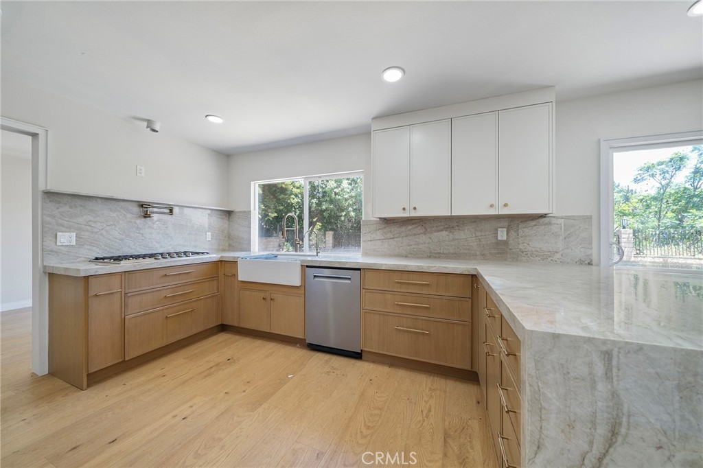 23674 Bower Cascade Property Photo 17