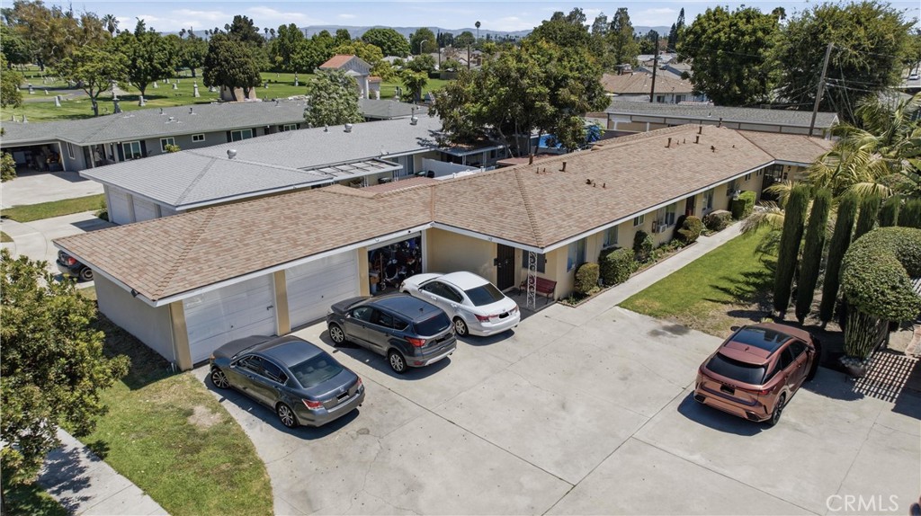 142 N La Plaza Property Photo 1