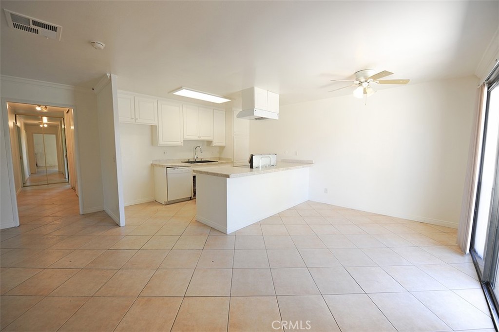 23526 Los Adornos Property Photo 3