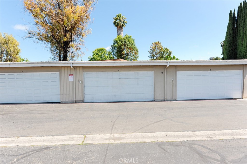 23526 Los Adornos Property Photo 10