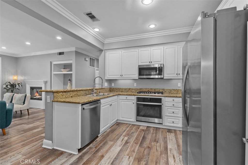 12 Globe Lane Property Photo 18