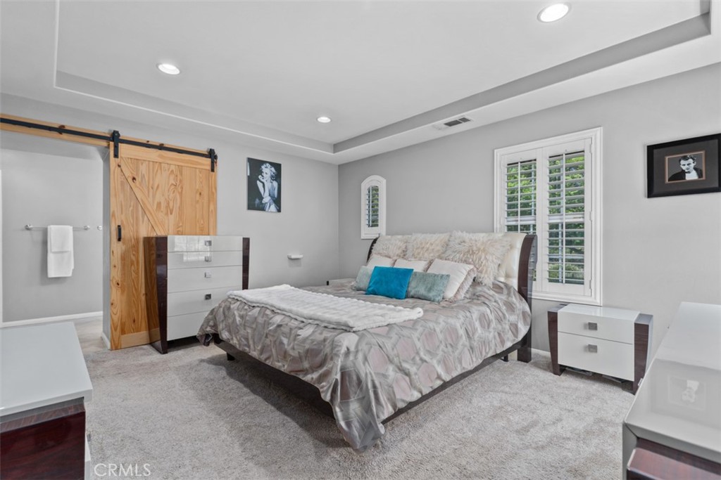12 Globe Lane Property Photo 22