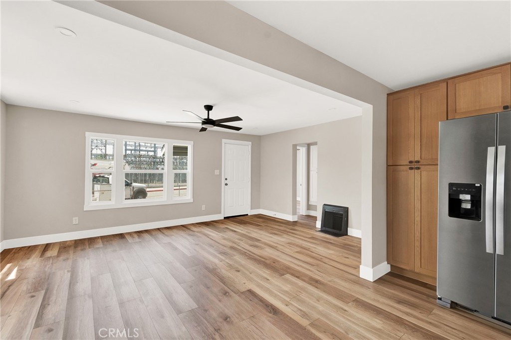 11433 Stewart Street Property Photo 4