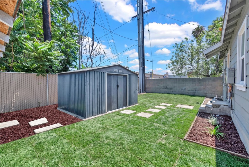 11433 Stewart Street Property Photo 6