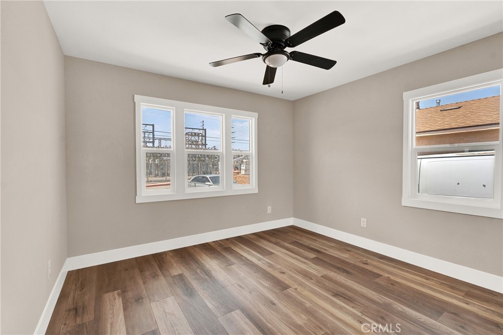11433 Stewart Street Property Photo 10