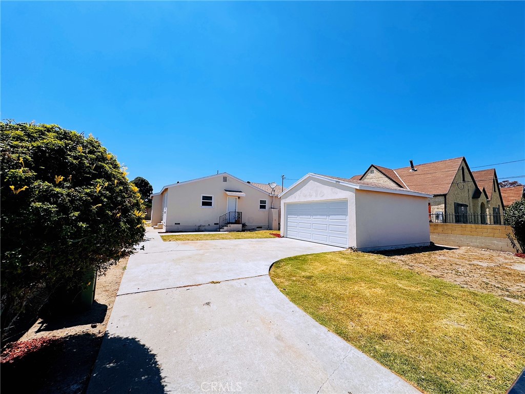 11731 Alabama Street Property Photo 1