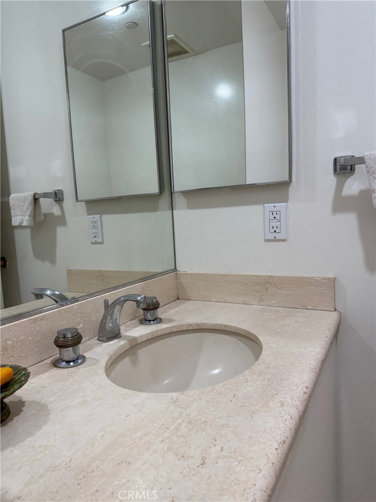 850 E Ocean Boulevard B3 Property Photo 19