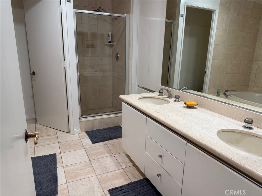 850 E Ocean Boulevard B3 Property Photo 24