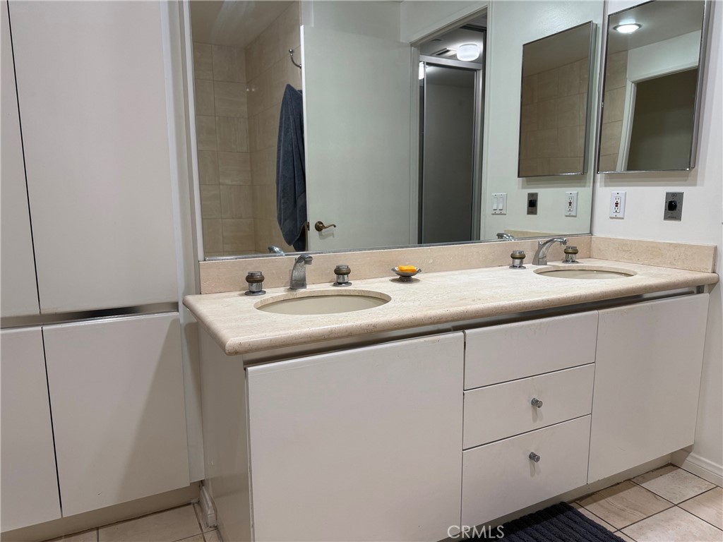850 E Ocean Boulevard B3 Property Photo 25
