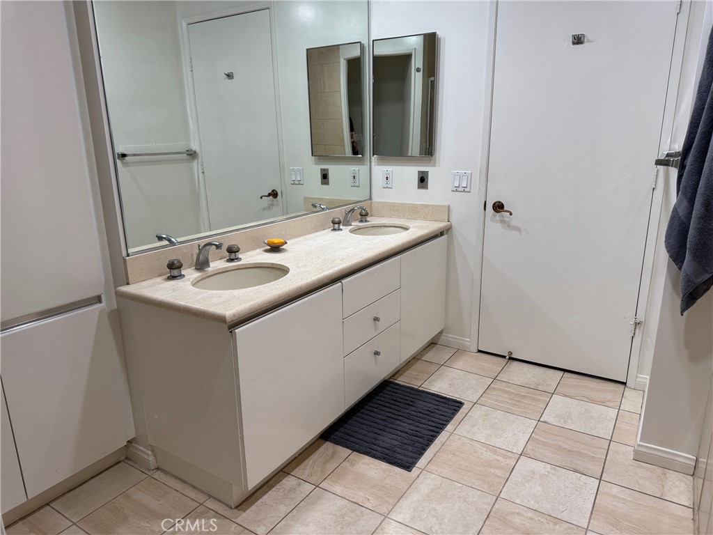 850 E Ocean Boulevard B3 Property Photo 28