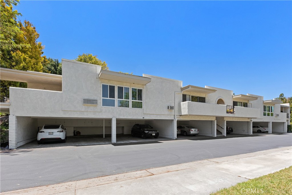 2243 Via Puerta # G Property Photo 27