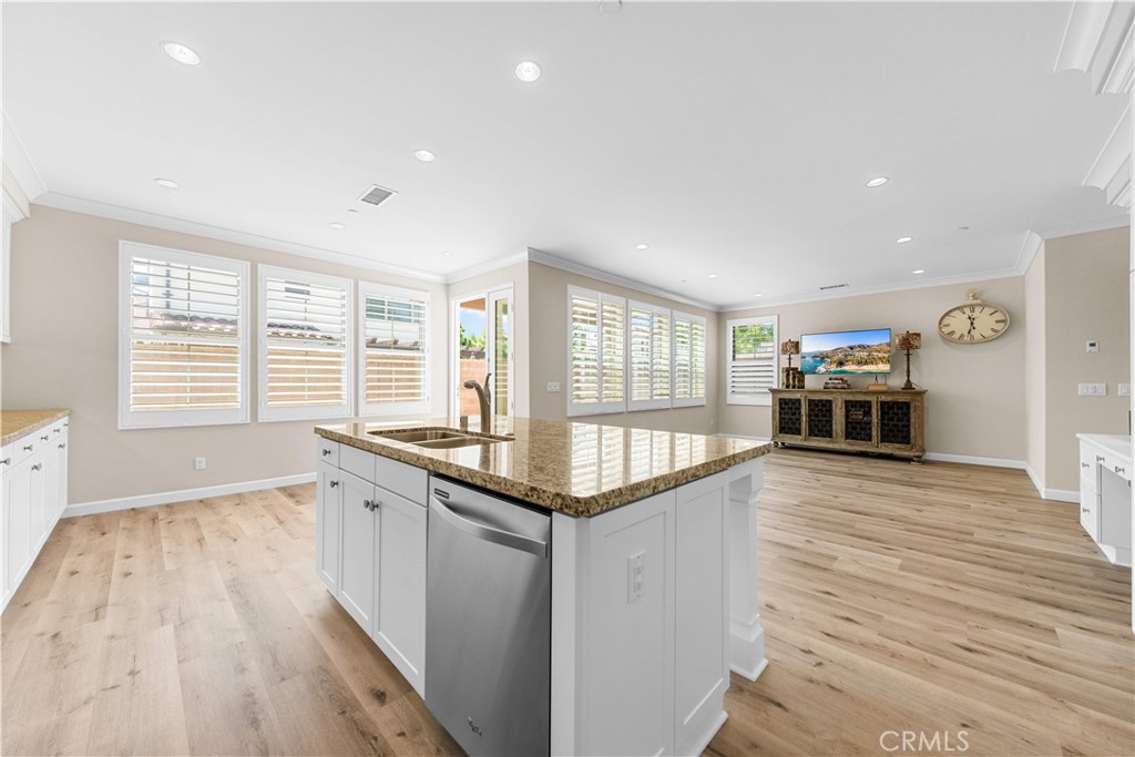 77 Rembrandt Property Photo 18