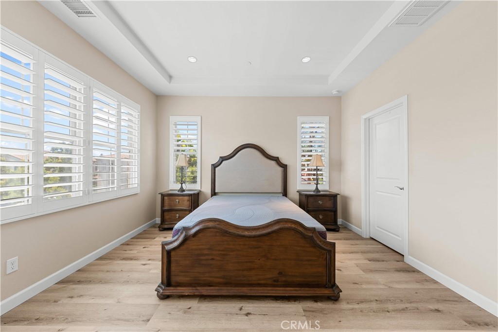 77 Rembrandt Property Photo 26