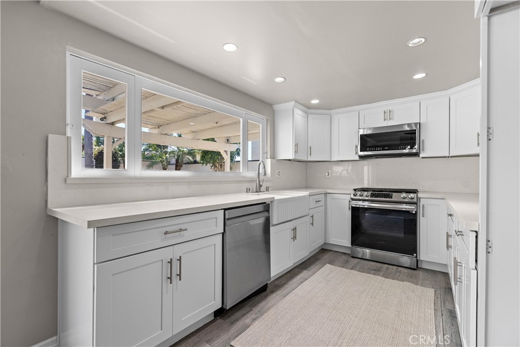 10946 El Chino Property Photo 10