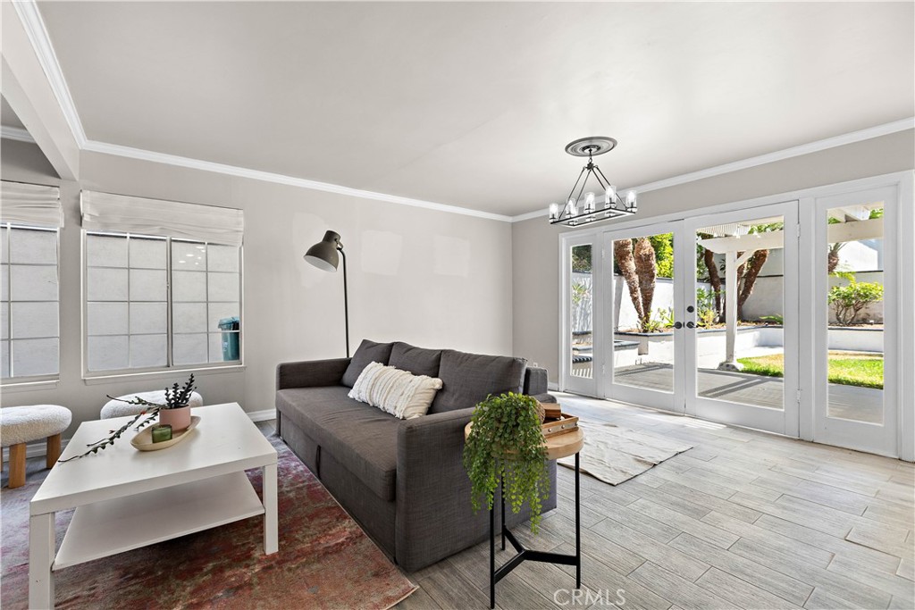 10946 El Chino Property Photo 11