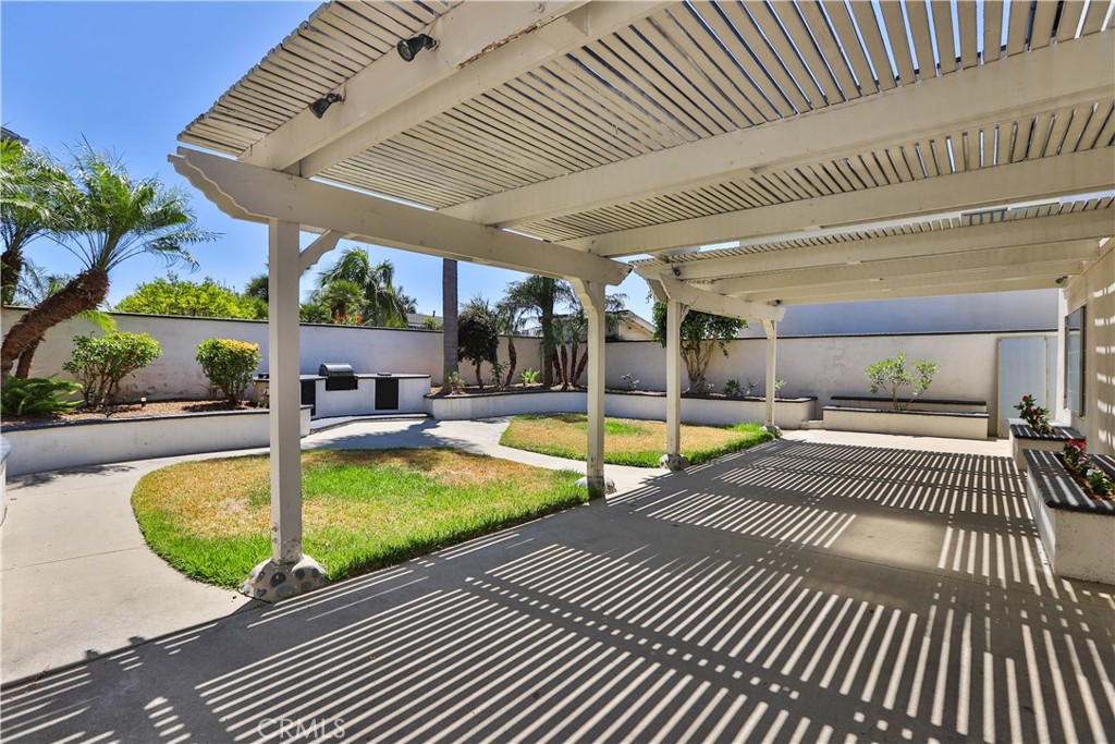 10946 El Chino Property Photo 26