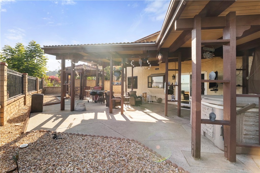 2622 Starcrest Drive Property Photo 16