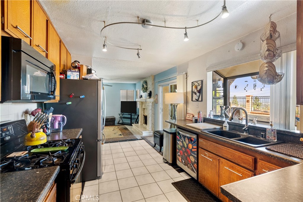 2622 Starcrest Drive Property Photo 20
