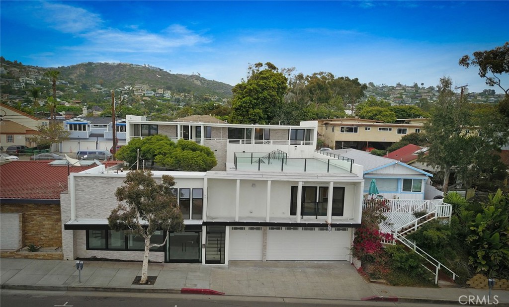 618 S Coast Highway Property Photo 2