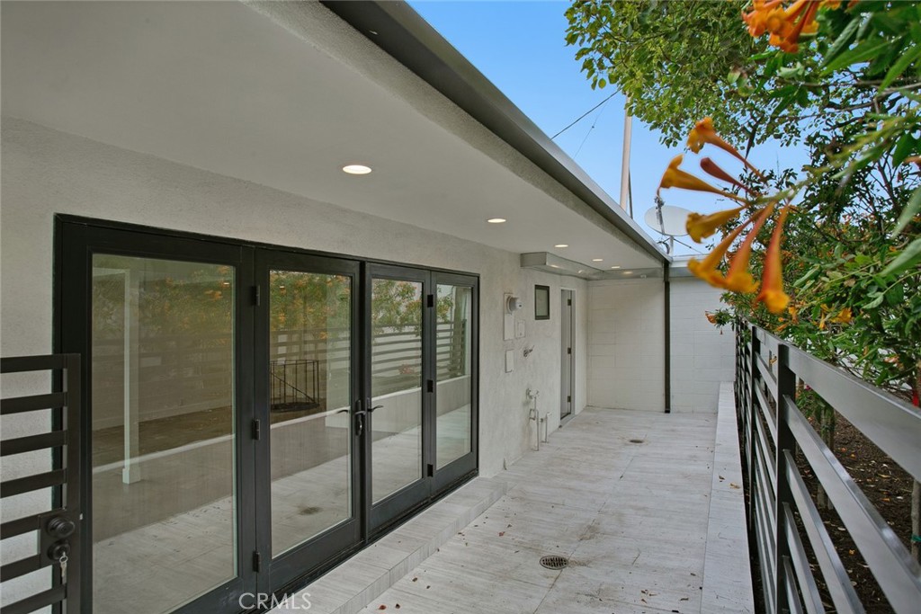 618 S Coast Highway Property Photo 8