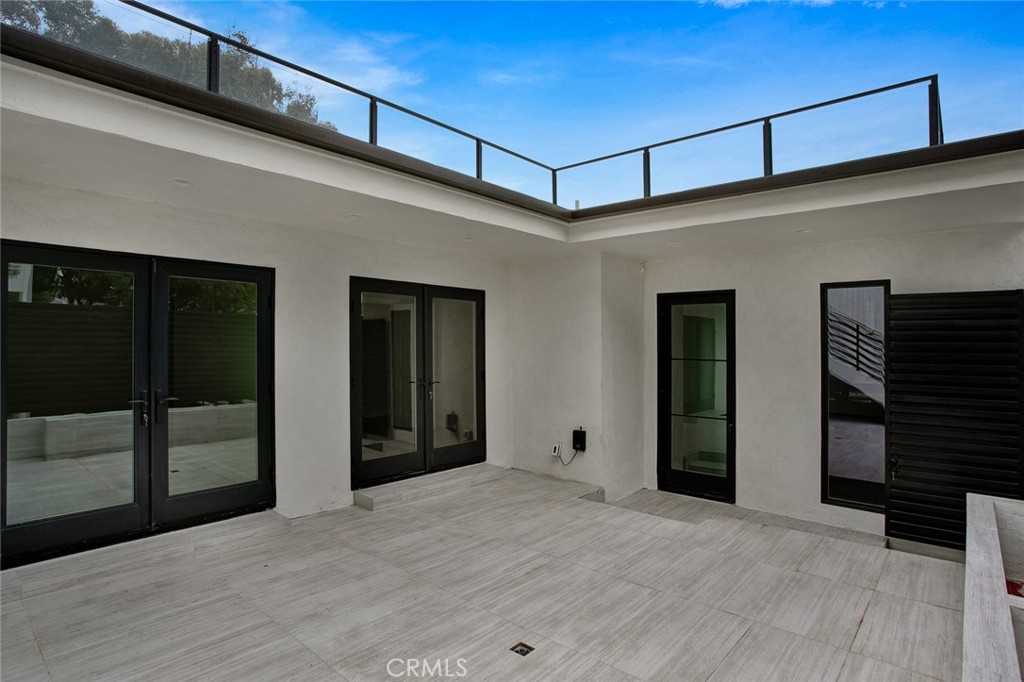618 S Coast Highway Property Photo 9