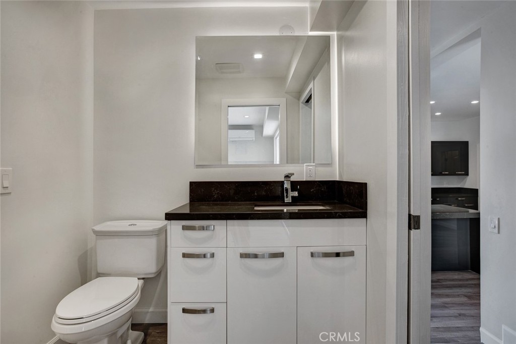 618 S Coast Highway Property Photo 17