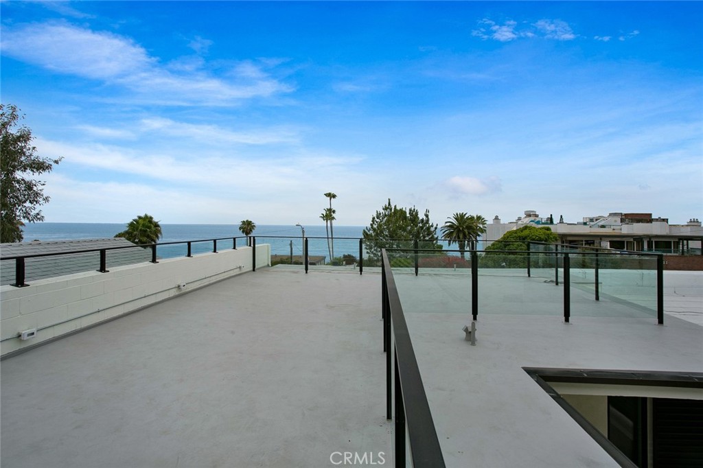 618 S Coast Highway Property Photo 21