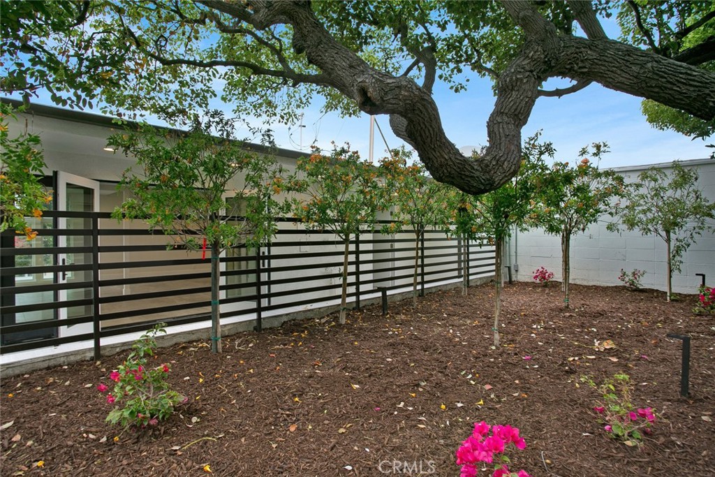 618 S Coast Highway Property Photo 37