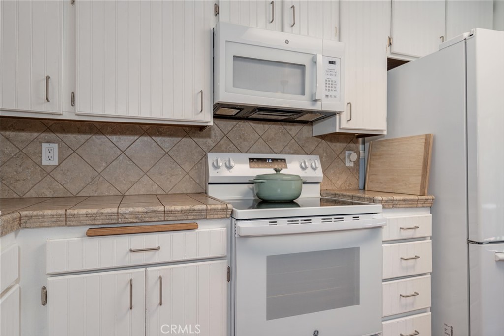 24575 Copper Cliff Court 7 Property Photo 11